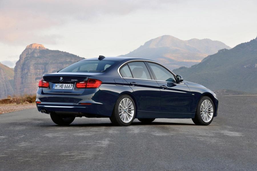  BMW 3-Series 2012 года  (фото 110 из 191)